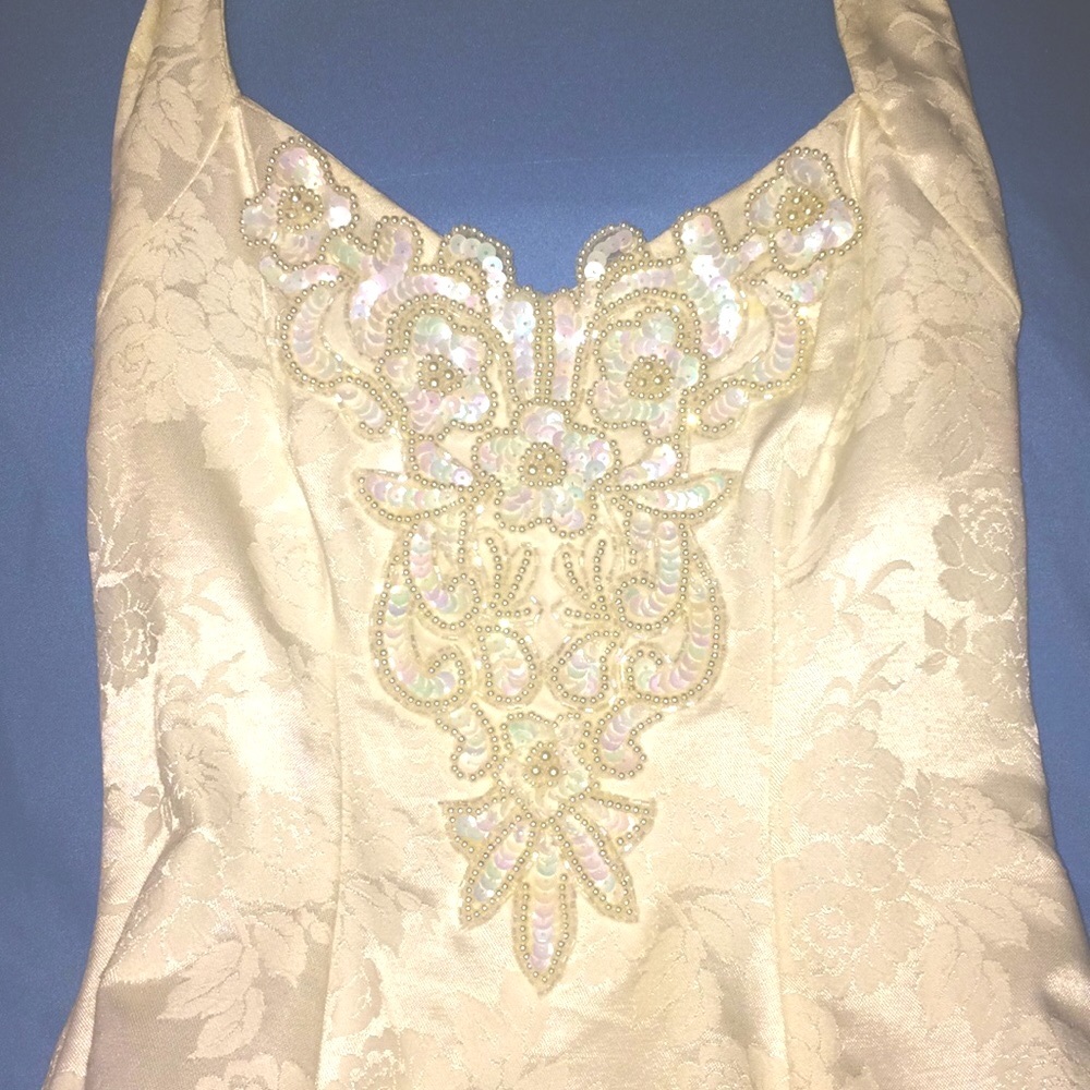 Ivory Halter Dress - Picture 2 of 7